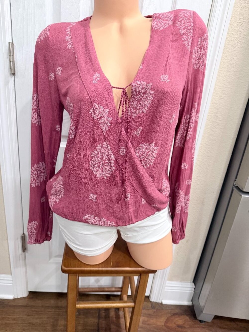 Mossimo Supply Co Boho Faux Wrap Top Small Dusty Rose Floral 100% Rayon Tie Neck